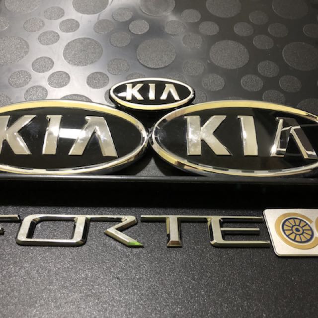 KIA Emblem, Car Accessories, Accessories on Carousell