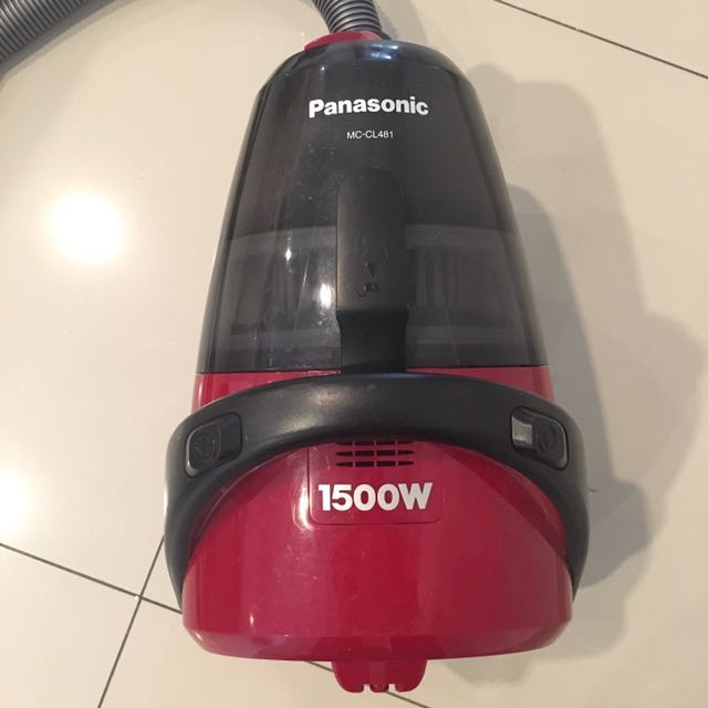Panasonic MCCL481 bagless vacuum cleaner, TV & Home Appliances, Vacuum