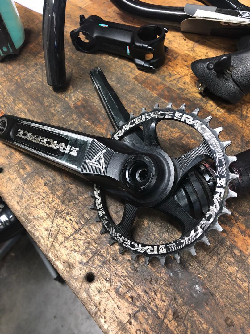 race face boost crankset