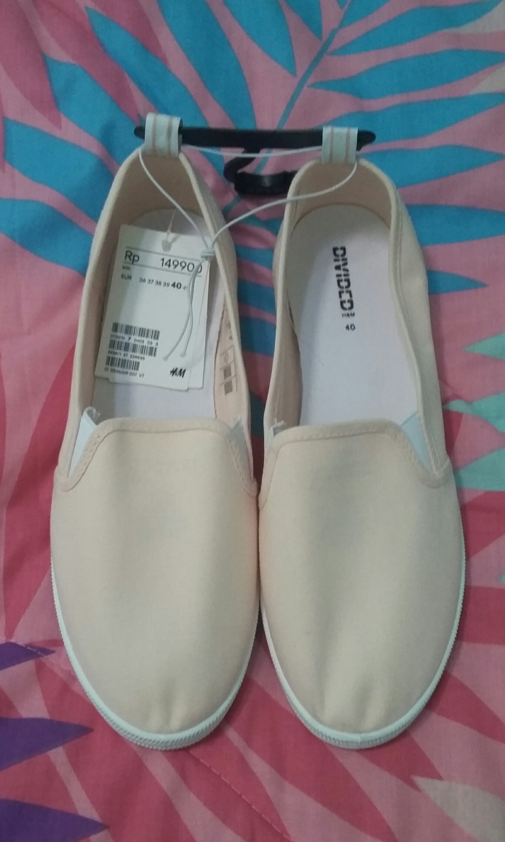 Sepatu slip shop on h&m