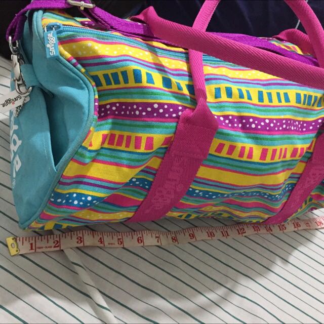 smiggle barrel bag
