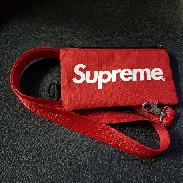 Supreme mobile pouch store
