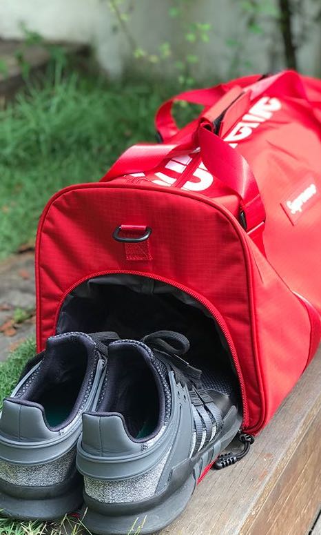 Supreme shoe 2025 travel bag