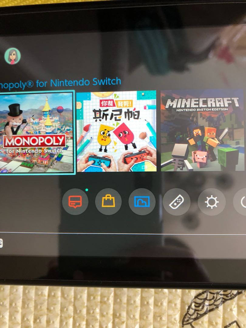 Switch （分類：Nintendo 任天堂）位於 Hong Kong。 由 nanac0 提交（商品編號 157863150，圖片 3）。簡介： 二手 行貨switch 包3隻遊戲:minecraft，剪紙，大富翁 配件齊全 新淨。