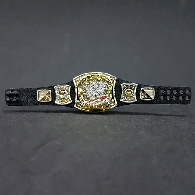 Reserved Wwe Mattel Spinner Heavyweight Championship Belt Title Hobbies Toys Toys Games On Carousell