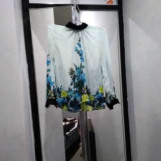 Kemeja bunga