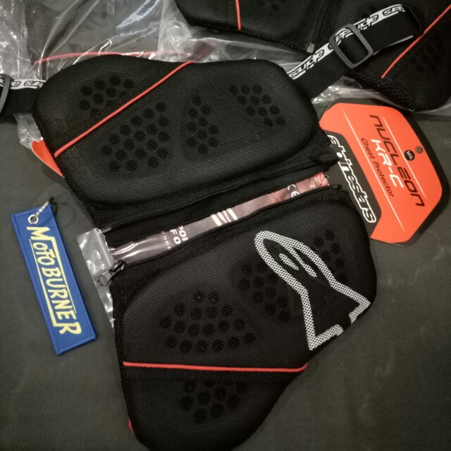 Alpinestars Nucleon KR-C Chest Protector Harness, Motorcycles, Motorcycle  Apparel on Carousell