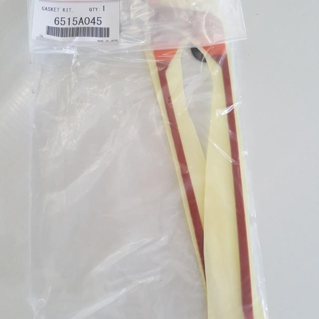 Evo 9 spoiler gasket, Car Accessories on Carousell