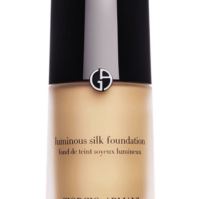 giorgio armani luminous silk foundation 03