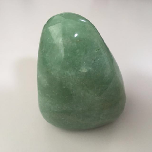 Aventurine stone for gambling table