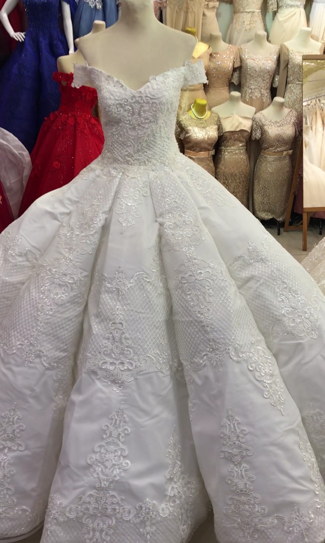 wedding gown umbrella cut
