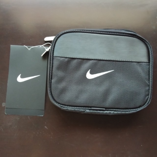 sin embargo Atlas Matemático NIKE Golf Departure Organizer Bag/Pouch - Black & Red, Sports Equipment,  Sports & Games, Billiards & Bowling on Carousell