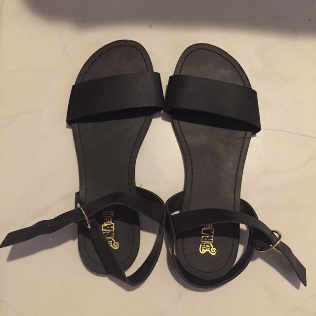 payless black sandals