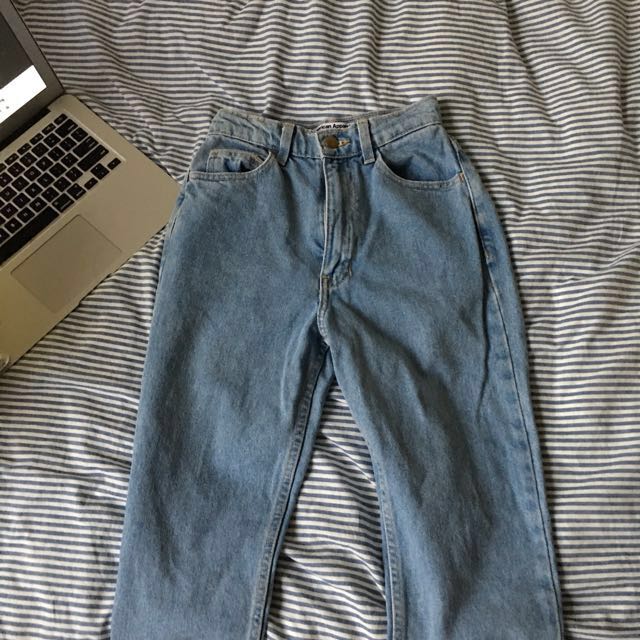 AMERICAN APPAREL LIGHT WASH DENIM MOM 