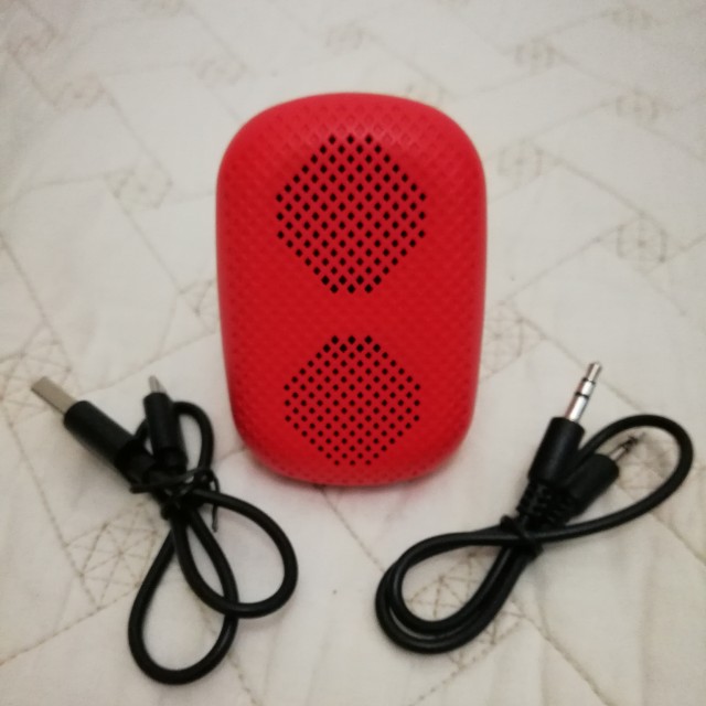 Aptus 2025 portable speaker