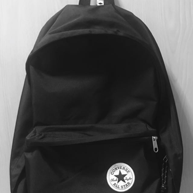 black converse bag