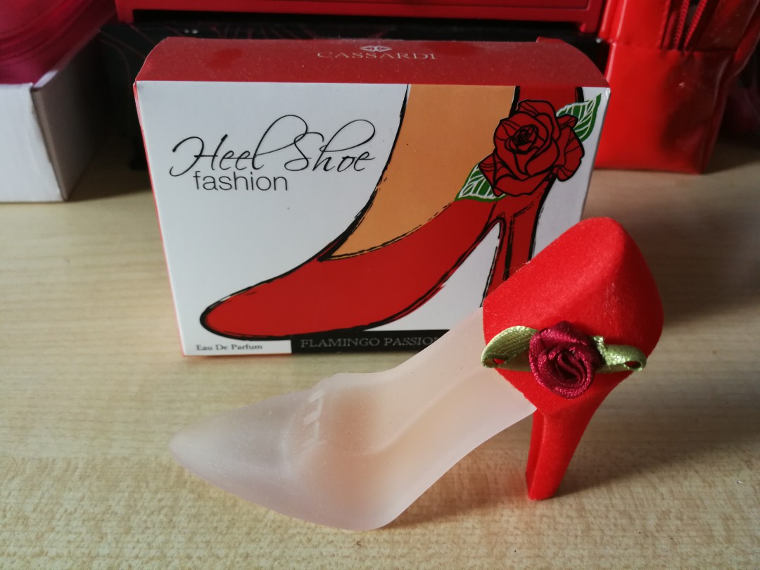 perfume heel shoe