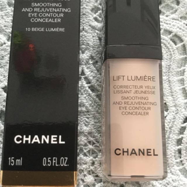 Chanel Lift Lumiere Smoothing Rejuvenating Eye Concealer NEW😍
