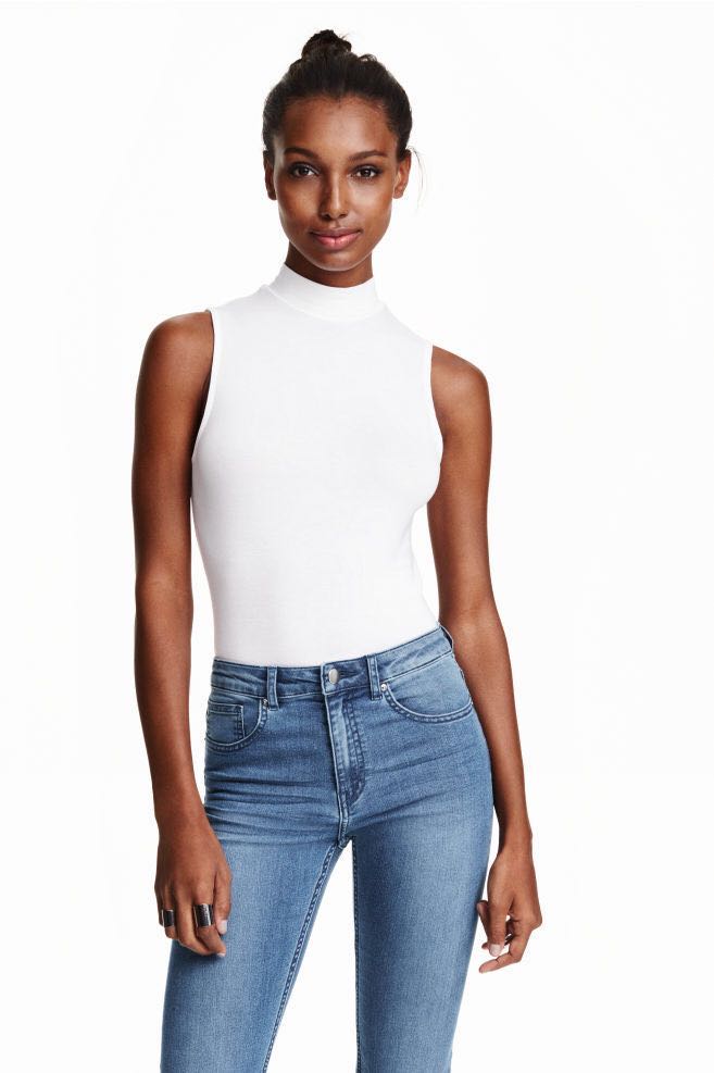 Free mailing H M White Halter mock turtleneck Top Women s