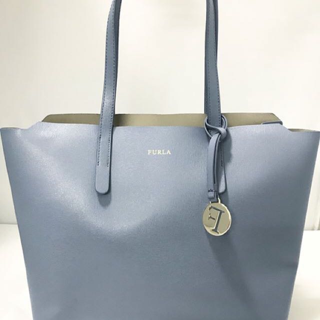 Furla tote bag - small sally tote , 名牌, 手袋及銀包- Carousell
