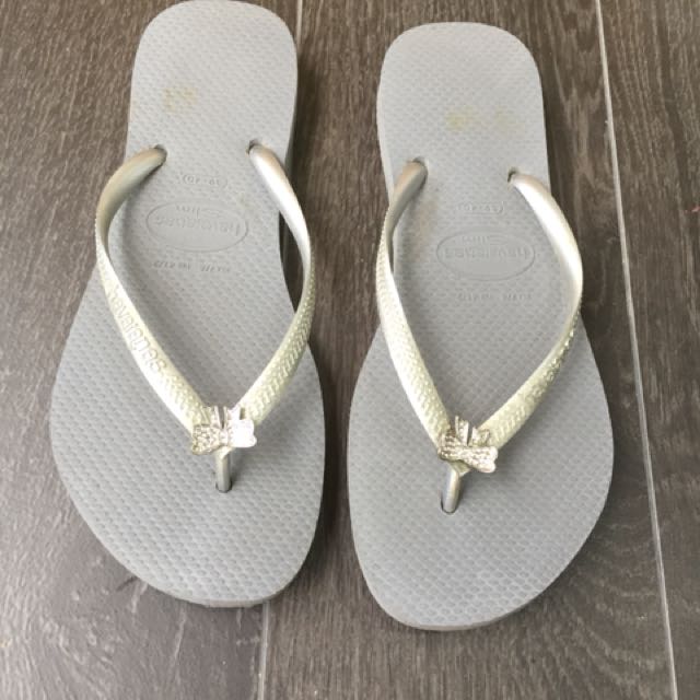 Havaianas Slippers, Women's Fashion, Shoes on Carousell