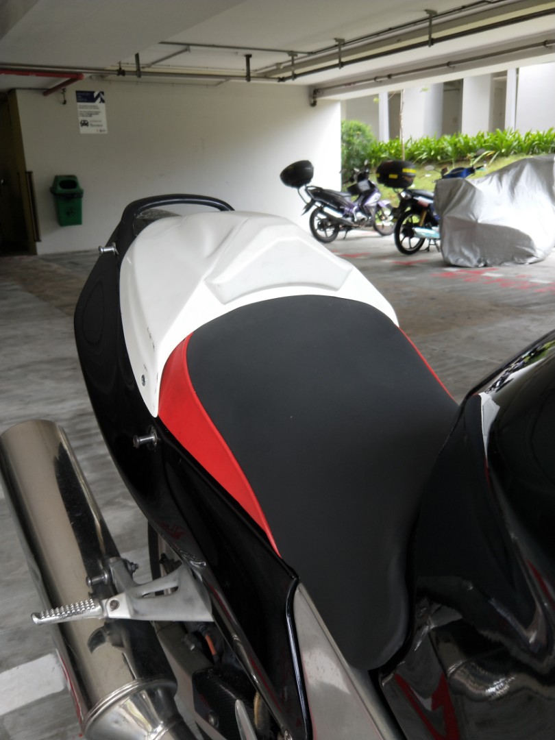 Honda Blackbird CBR 1100XX Seat Cowl (1Seater) Fibreglass Material
