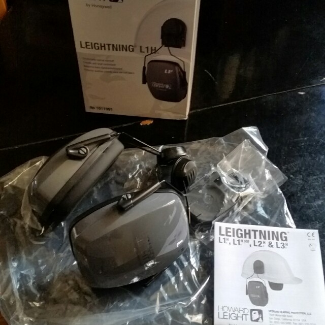 Honeywell Leightning L1 Helmet Earmuffs + Adapter, TV & Home Appliances