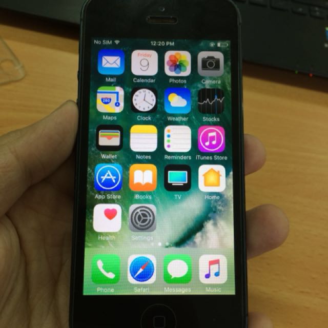 Iphone 5 32gb Hitam Tangan Pertama Telepon Seluler Tablet Di Carousell