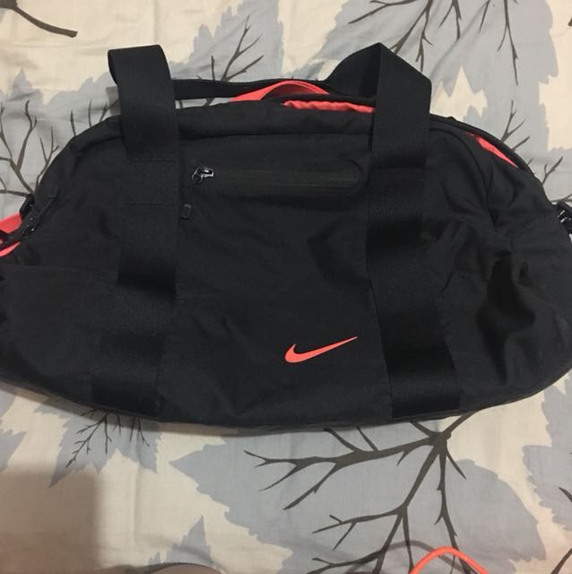 nike tourist bag