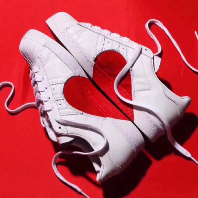 chaussure superstar 80s half heart