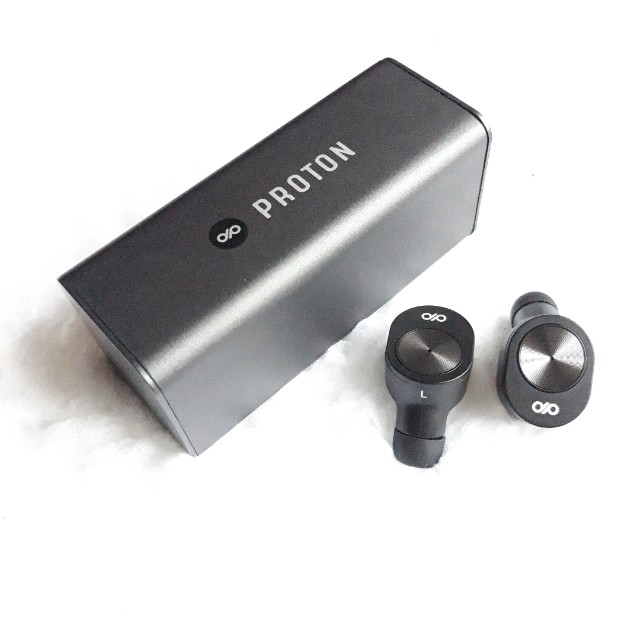 Proton Wireless Earbuds