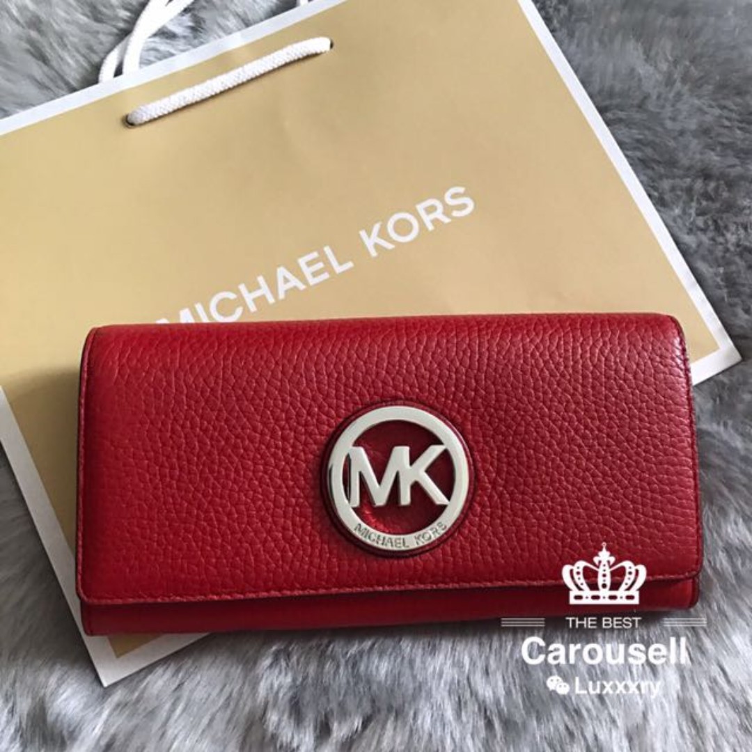 ?Sale Michael kors wallet red in silver hardware, Women's Fashion, Bags &  Wallets, Wallets & Card Holders on Carousell