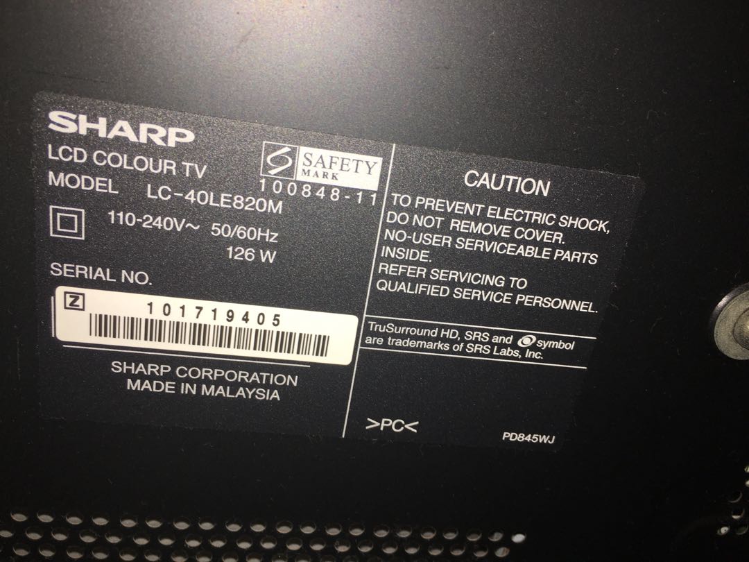 SHARP LE820 AQUOS (Category: TV) located in Singapore. Submitted by jinavi (Listing ID 158529310, Image 1). Description: Used but in good condition .