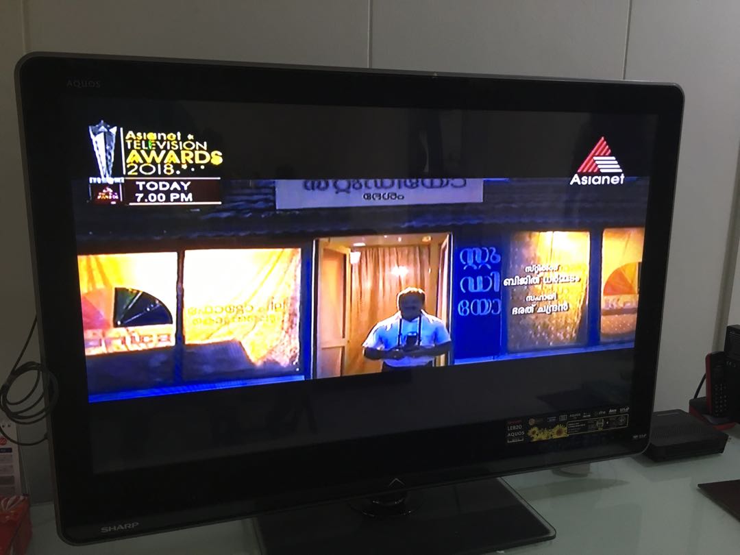 SHARP LE820 AQUOS (Category: TV) located in Singapore. Submitted by jinavi (Listing ID 158529310, Image 2). Description: Used but in good condition .