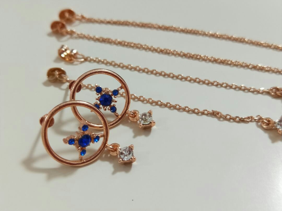 Hwayugi necklace discount