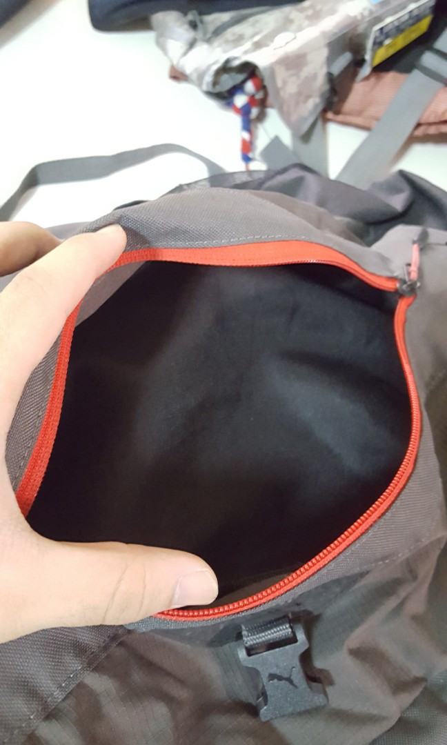 Authentic Puma Backpack (Category: Bags & Wallets) located in Singapore. Submitted by dillonljj (Listing ID 158708087, Image 3). Description: been used quite a number of times for school a few years back and not using it anymore, the adjustment strap must be a little worn out because of the constant adjusting to suit my comfort in carrying the bag. other than that, the bag has minor storage stains; overall condition 7.5/10 :-).