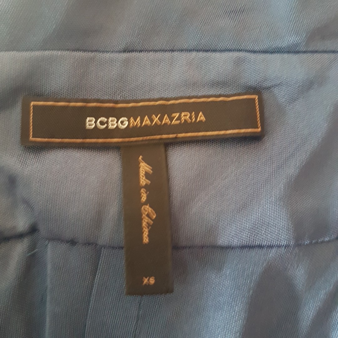 BCBG Max Azria dress (Category: Luxury Apparel) located in Manila. Submitted by maya_ph (Listing ID 158654824, Image 3). Description: BCBG Max Azria Dress in excellent used condition. This is best to use in a more formal event It has ruching on the front area to hide unflattering tummy yet sexy enough to show the cleavage on top😊. In a very elegant and rich silk material, very flowy and sophisticated.