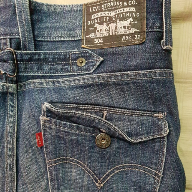 mens levi jeans with button back pockets