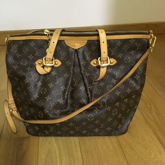 Louis Vuitton Palermo MM, Women's Fashion, Bags & Wallets, Purses & Pouches  on Carousell