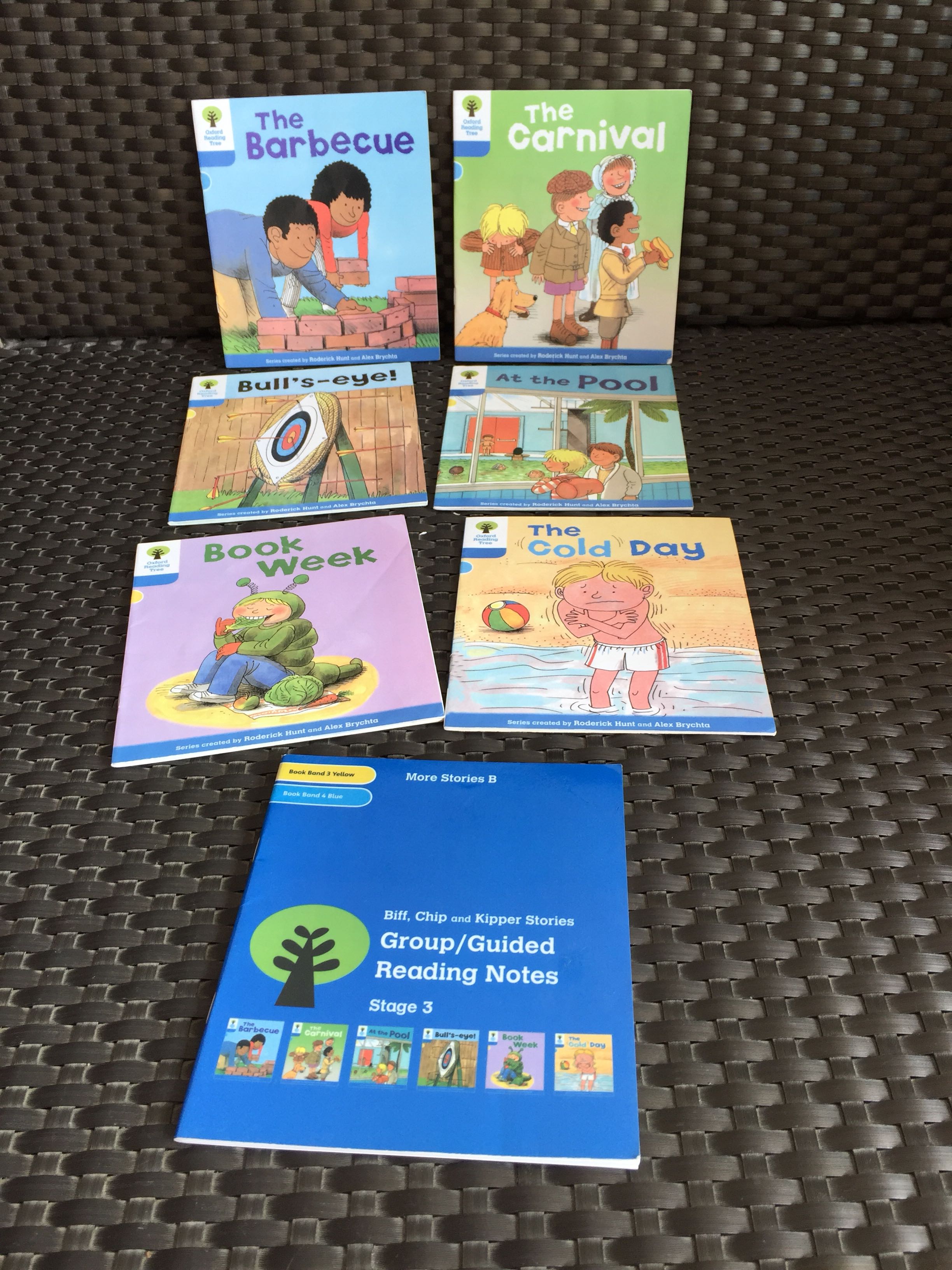 Oxford　Hobbies　Reading　of　B　Stories　Tree　Books　Children's　Stage　More　Books　Pack　Toys,　6,　Magazines,　on　Carousell