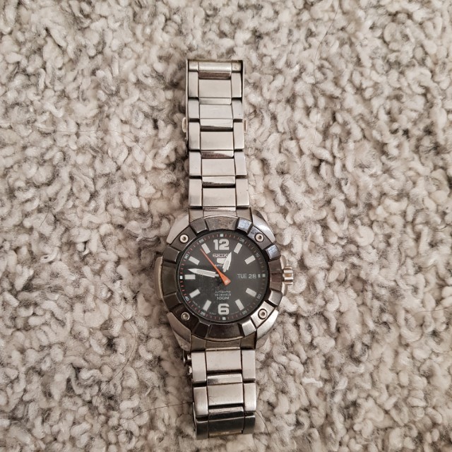 Seiko 5 sports water 100m resist automatic 21 jewels hot sale