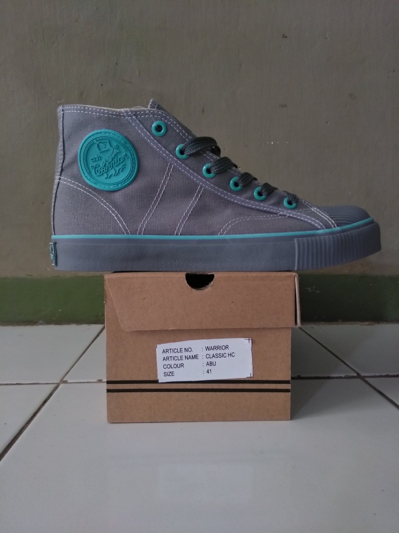 Sepatu Warrior Classic Grey Green Original Fesyen Pria Sepatu Sneakers Di Carousell