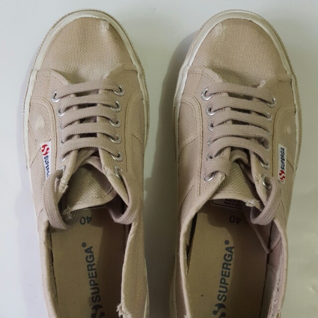superga gateway mall