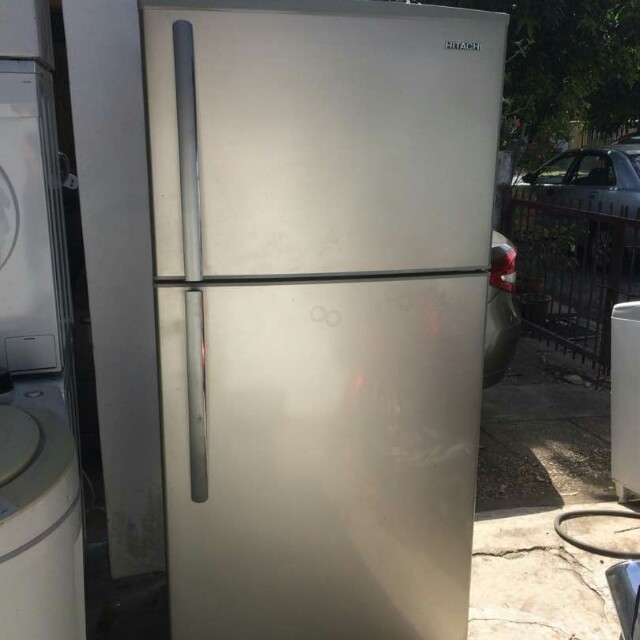Used Hitachi 2d Fridge Double Door Refrigerator Peti Ais 550l Peti Sejuk In Good Condition Kitchen Appliances On Carousell