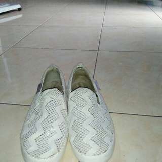 Sepatu brukat North star