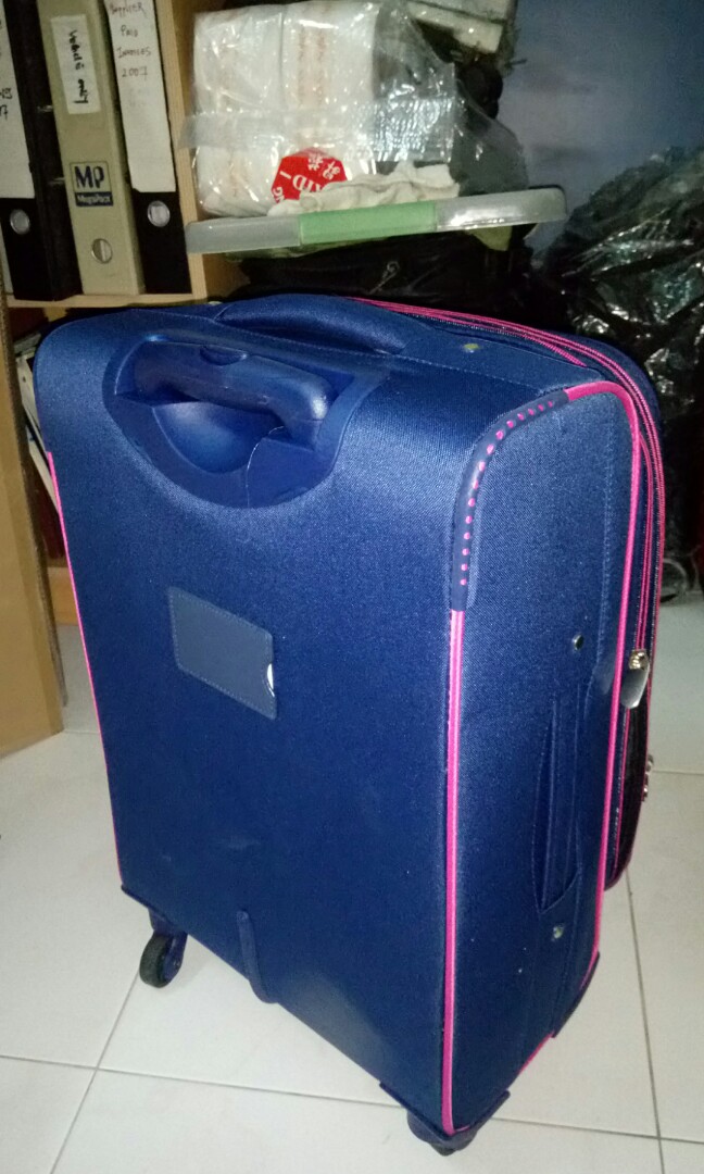 20" fabric cabin size luggage.., Everything Else on Carousell