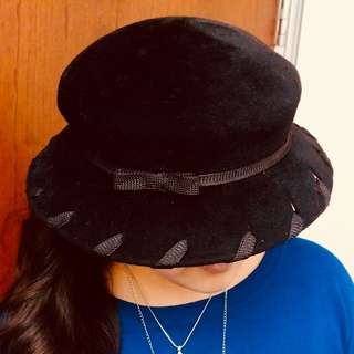 Kathy Luker black velvet hat