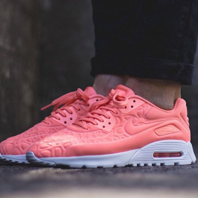 899Nike WMNS Air Max 90 Ultra Plush Carousell