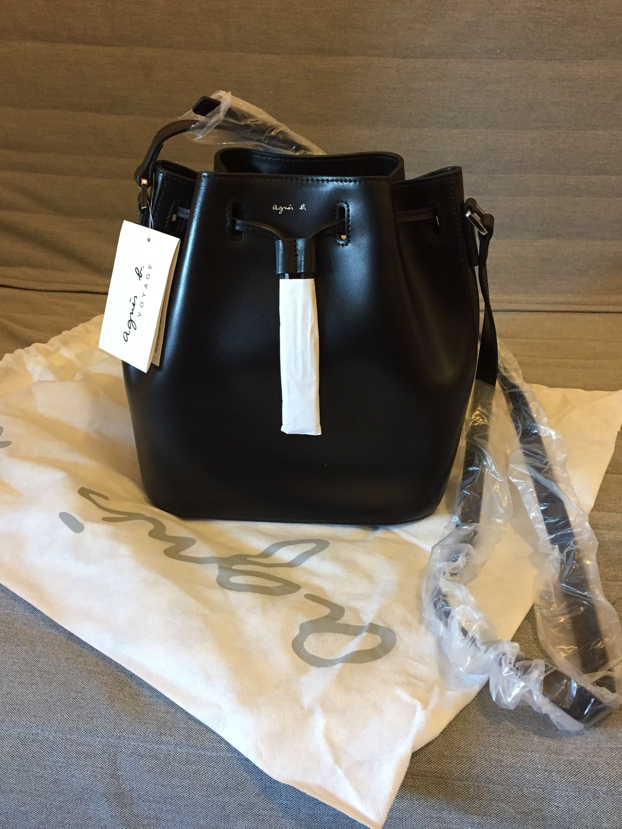 agnes b voyage 黑色牛皮侧/斜背袋