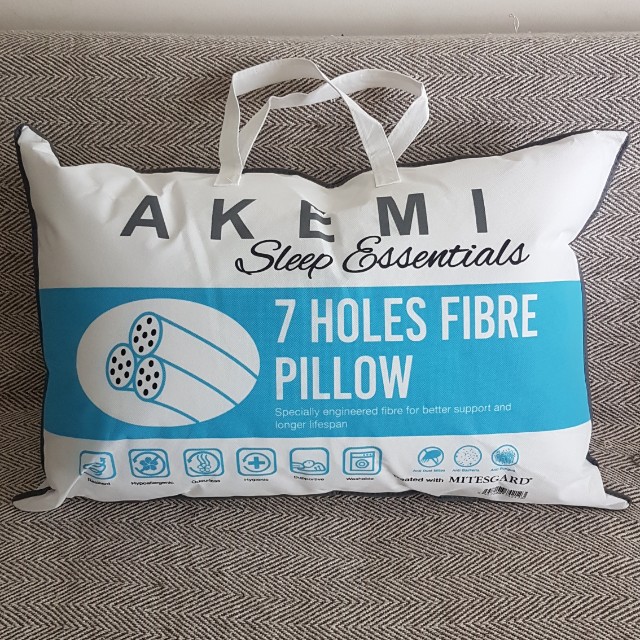 Akemi 7 holes fibre pillow shop